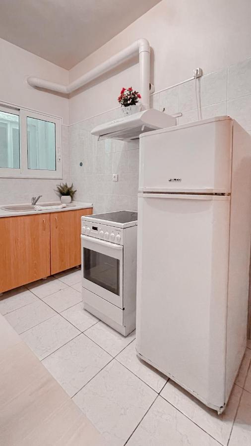 Cute 1Br Apt With Balcony In The Heart Of The City Athens Ngoại thất bức ảnh