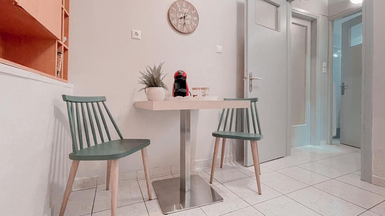 Cute 1Br Apt With Balcony In The Heart Of The City Athens Ngoại thất bức ảnh